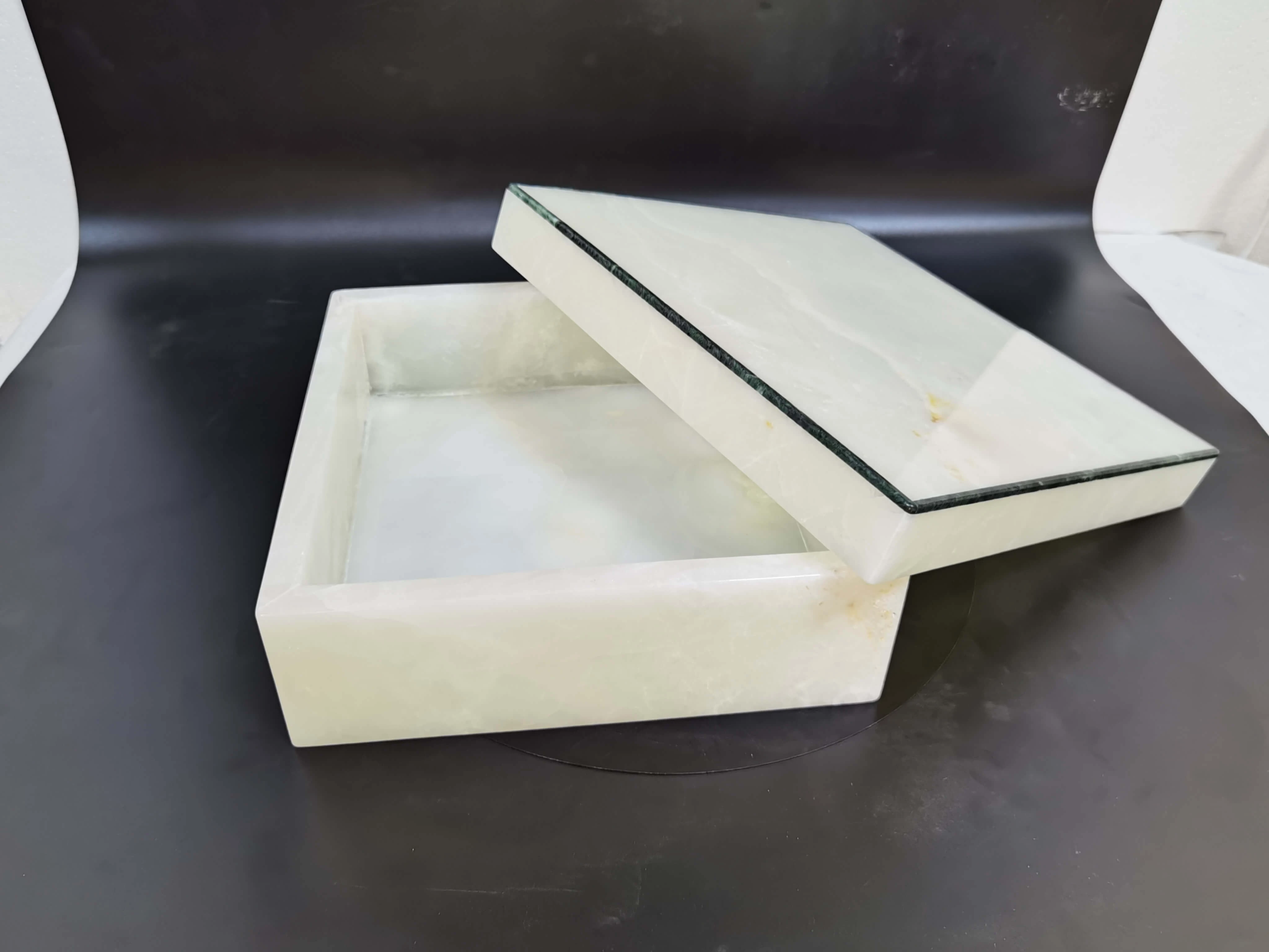 White onyx (3).jpg