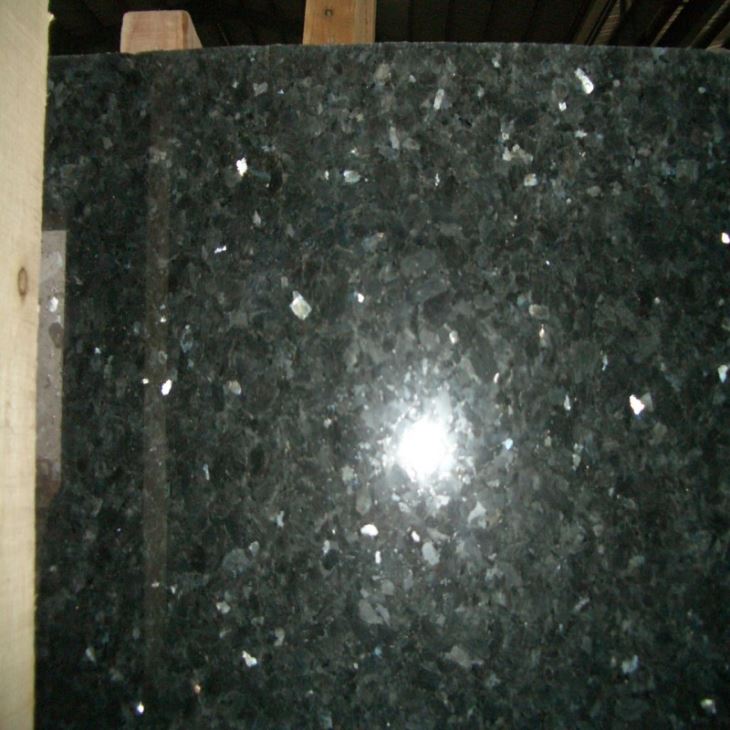 emerald green granite slab (1)