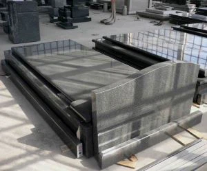 Памятник «Черный гранит»