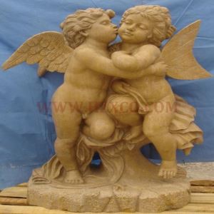 Скульптура ангела из желтого песчаника