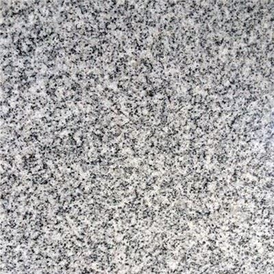 Светло-серый гранит G633, используемый для напольных покрытий и стен